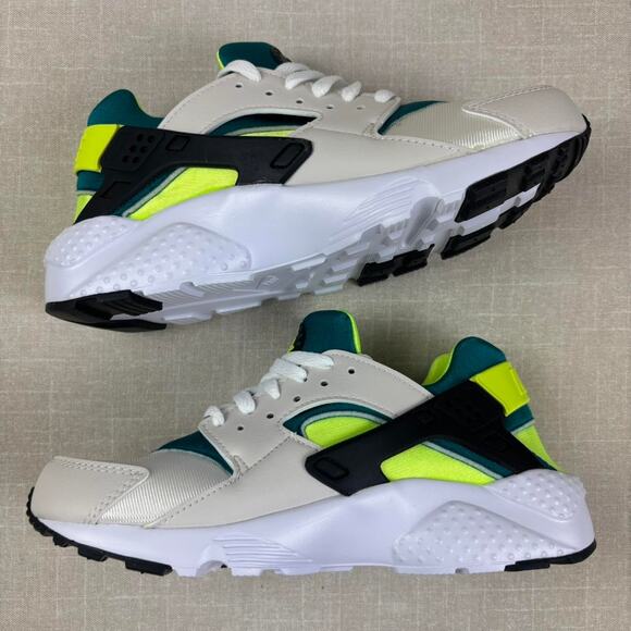 ⚡️ 2022 Nike Air Huarache Run “White Volt Bright Spruce” 7.5W - Picture 4 of 6